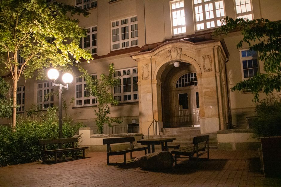 Außenleuchten Mit Bewegungsmelder Montagehöhe Lichtkegel: 5 Außenleuchten mit Bewegungsmel